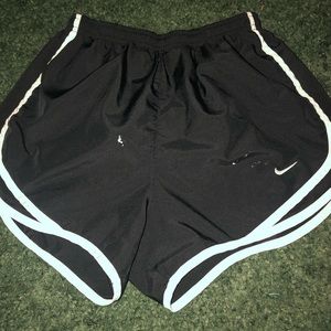 Black nike shorts